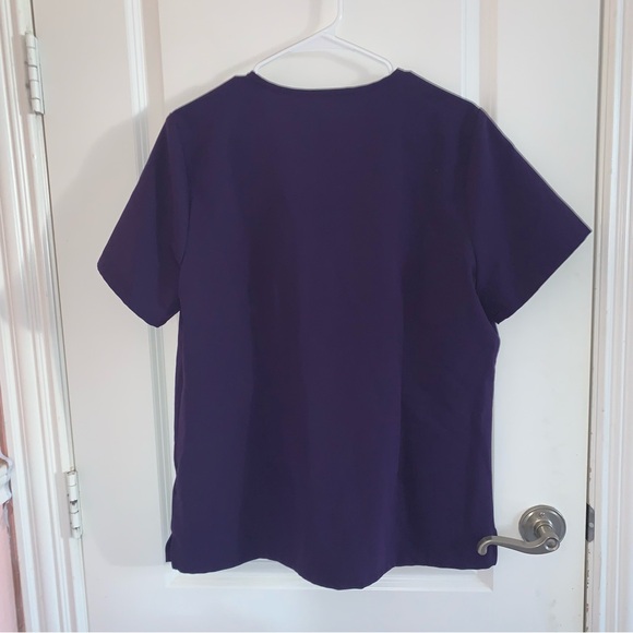 Figs Casma 3 Pocket Scrub Top Purple Size Large - Picture 7 of 8
